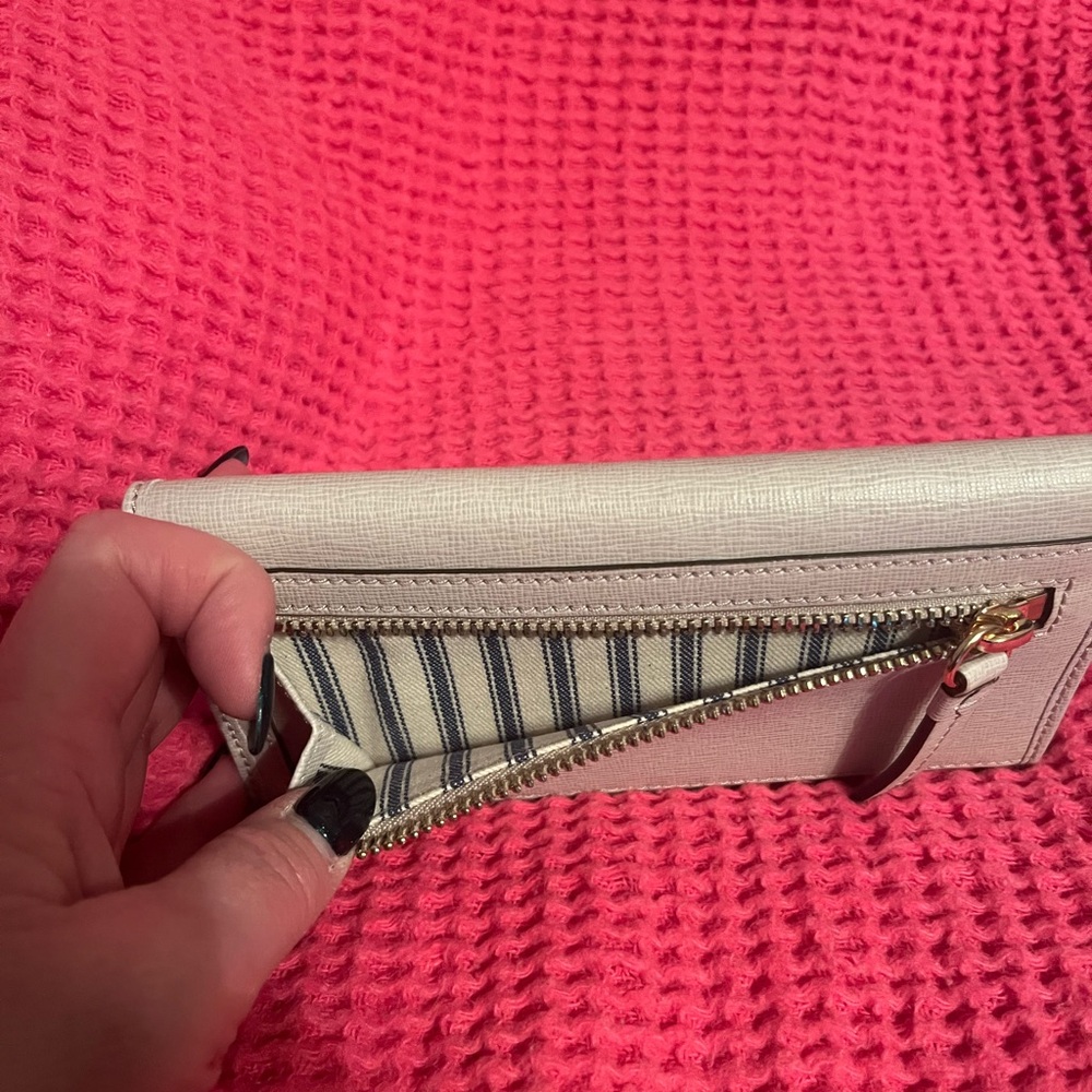 Dooney & Bourke Light Tan Wallet - Picture 4 of 6